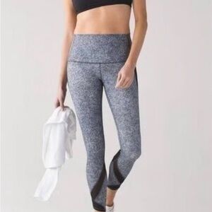 Lululemon – Wunder Under Hi-Rise 7/8 Tight 25” Heathered Black